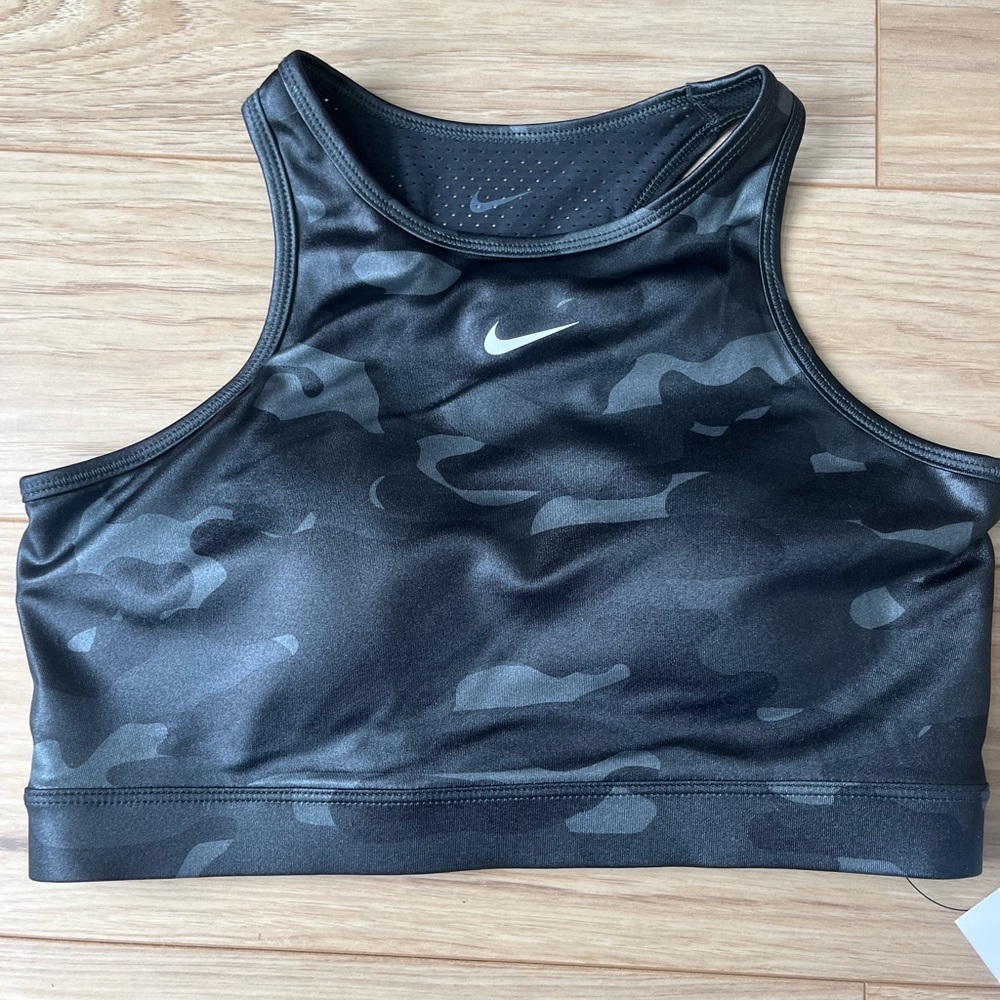 NWT Nike camo sports bra size medium